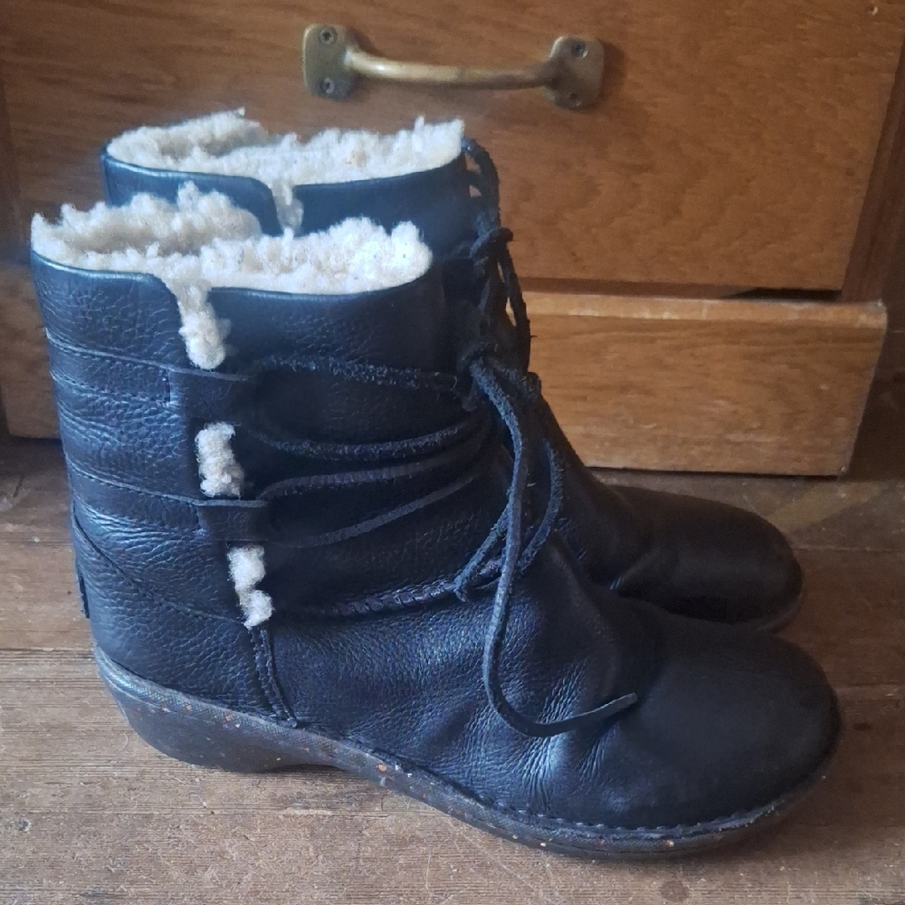UGG Black Leather Winter Boots with Cream Shearling
